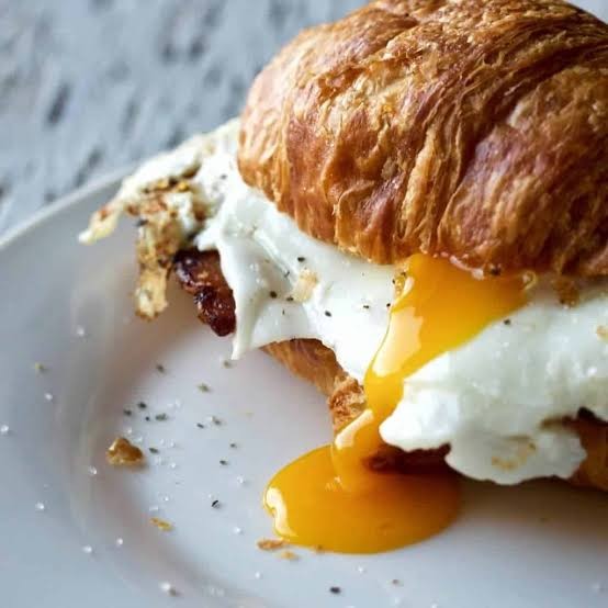 Bacon & Egg Croissant